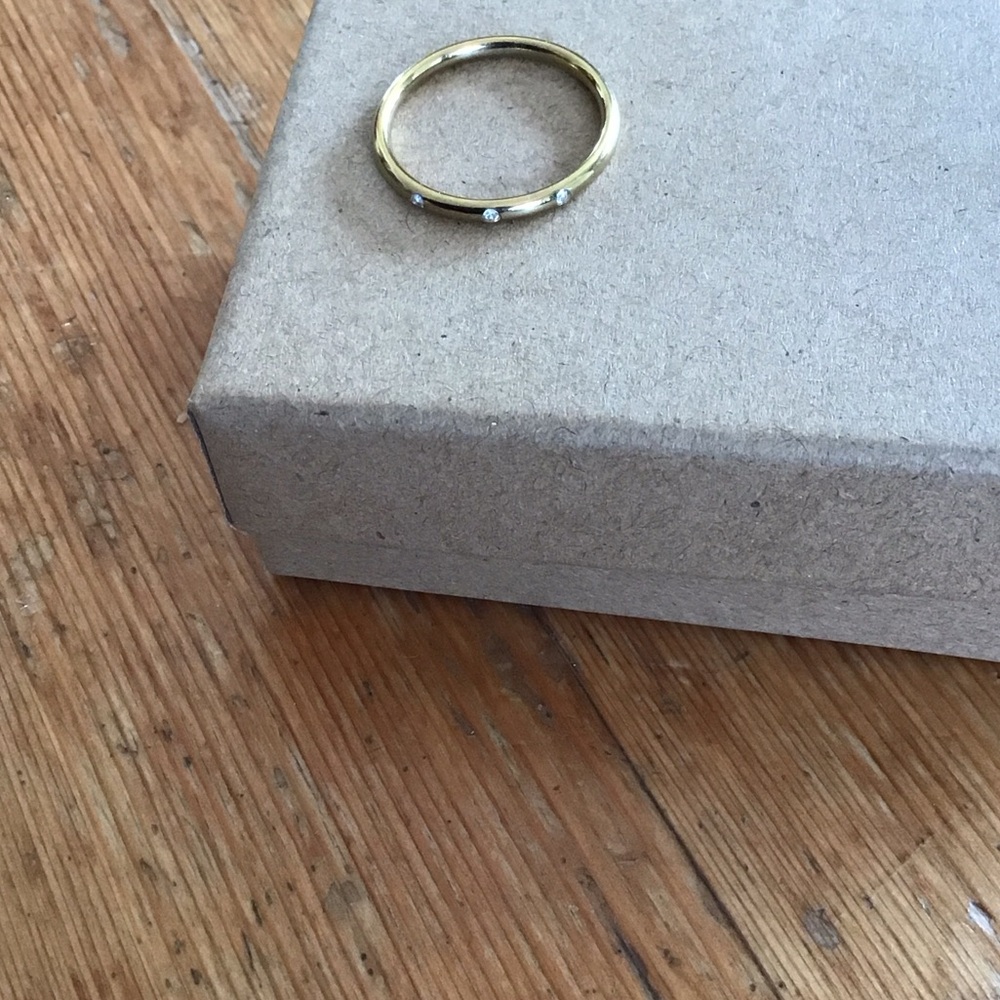 Elegant Gold plated Ring with Crystals